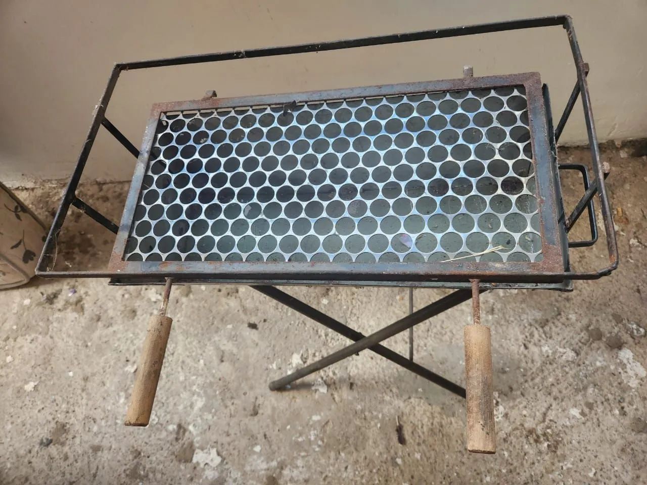 Churrasqueira desmontável portátil + grelha em aço reforçado  - Foto 2