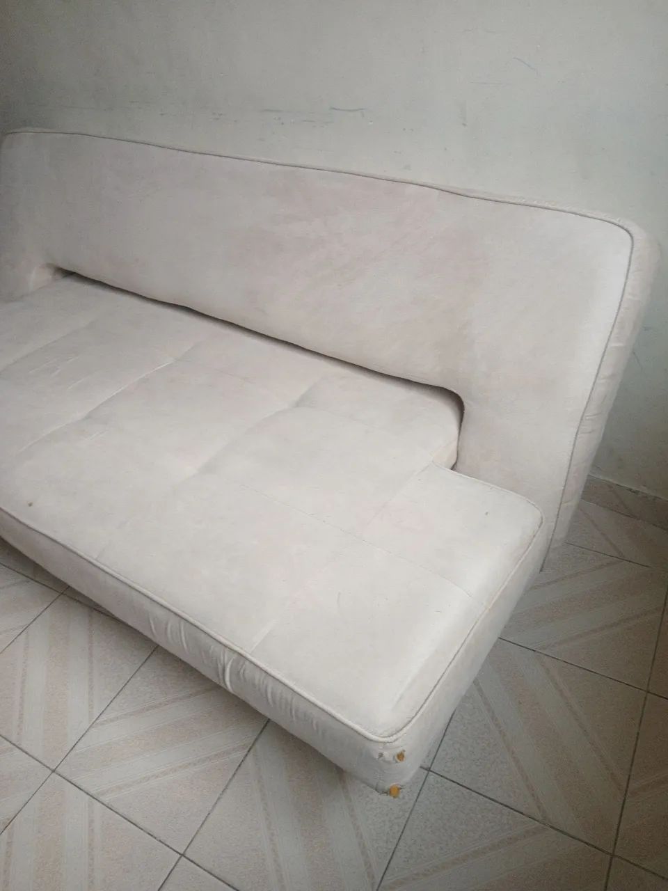 Sofa moderno em ótimo estado de conservação!417563135045816321
