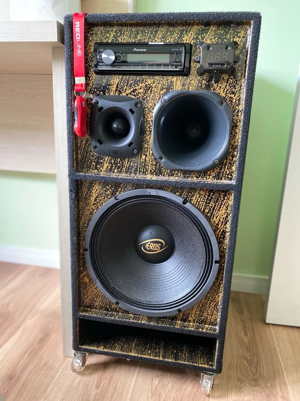 Som Bluetooth - Bateria ou tomada