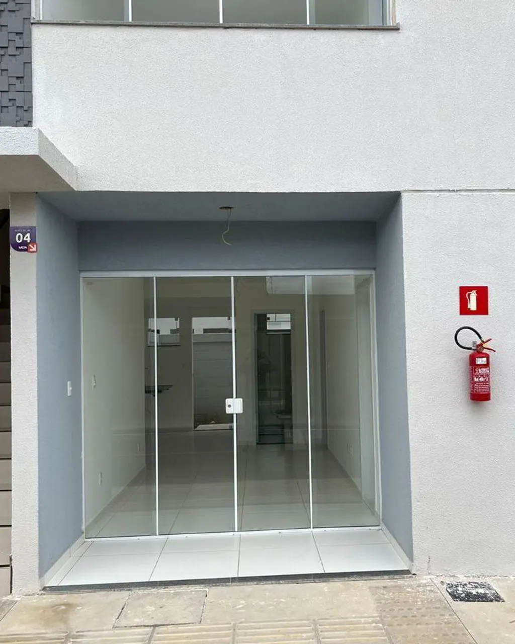 Alugo apartamento