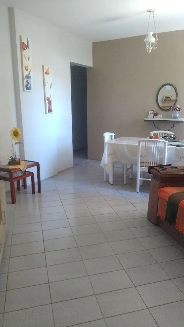 Apartamento  av Santos Dumont 2 qtos com mobilia 