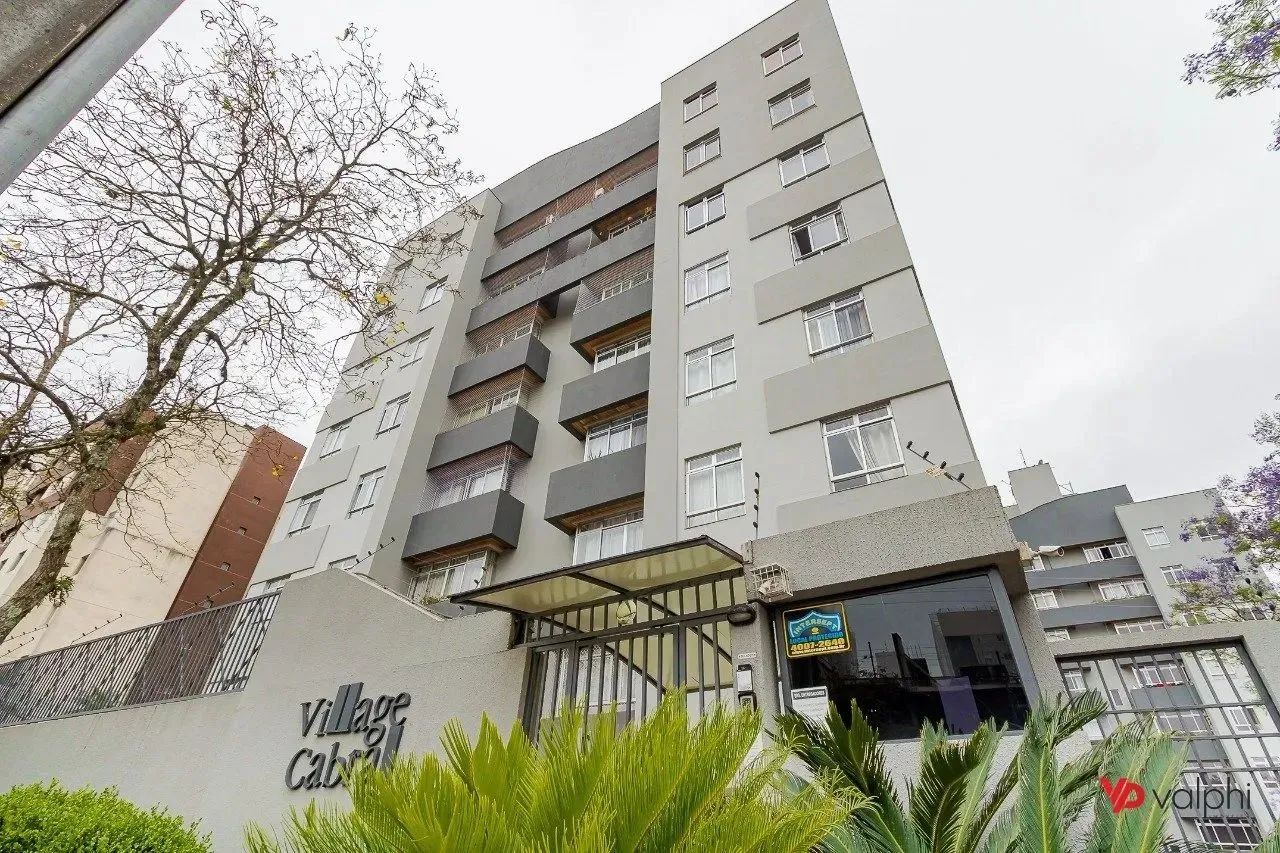 Apartamento de 03 quartos para alugar no Cabral