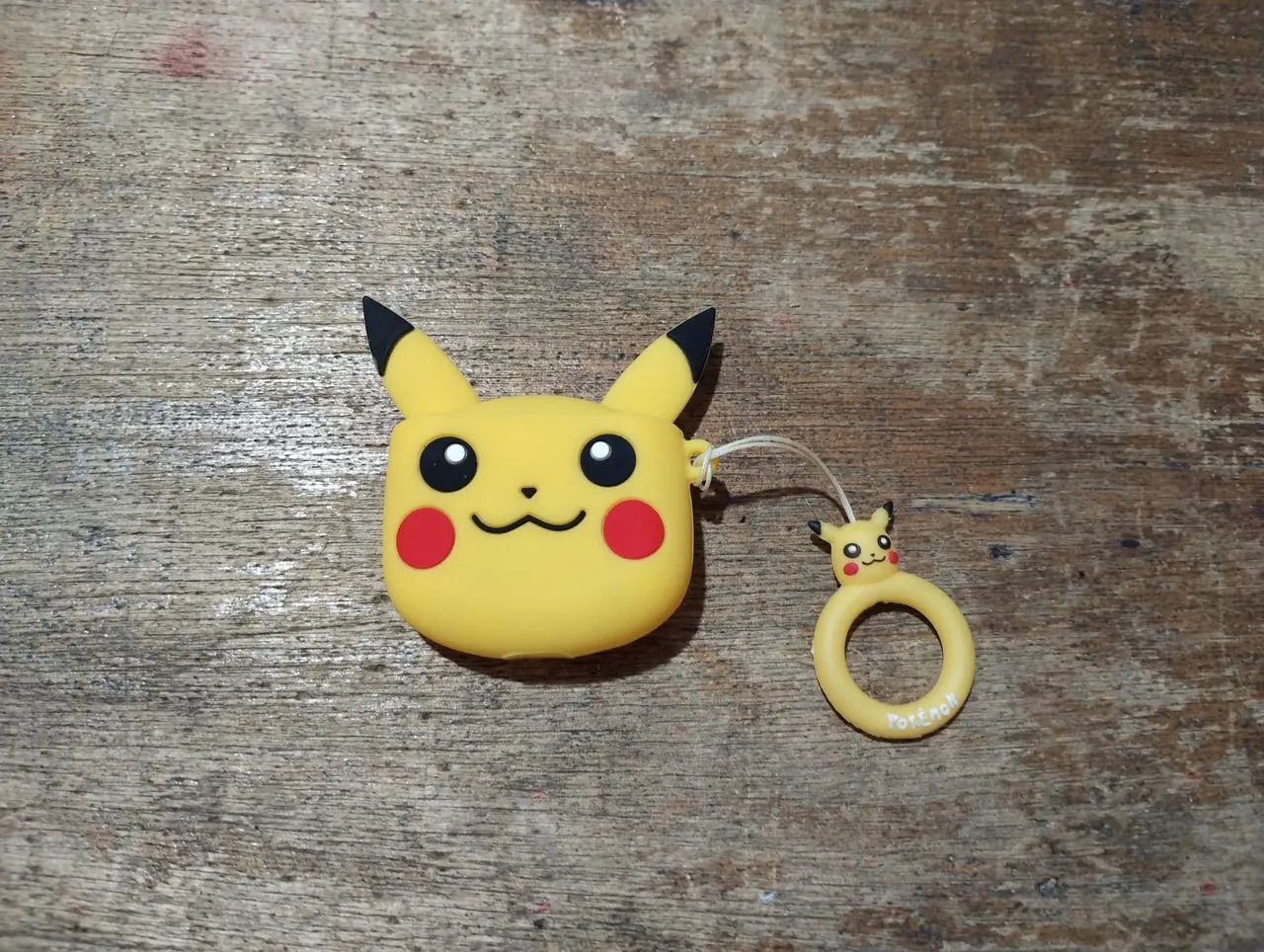 Capinha para fone bluetooth airpods pro do Pikachu
