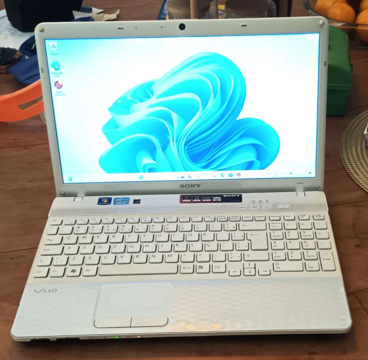 Notebook Sony Vaio branco modelo PCG-71911X - Notebooks - Cristo