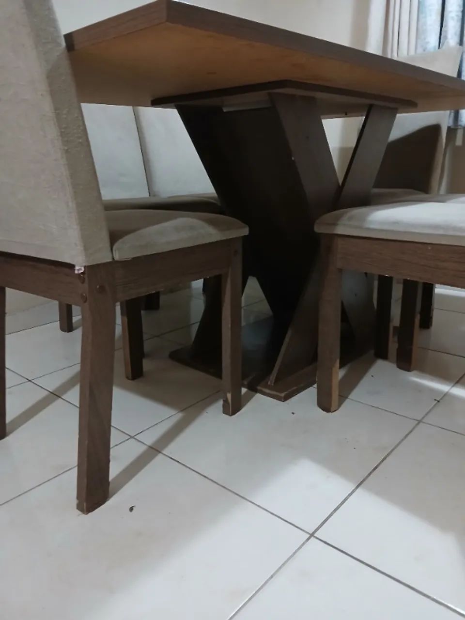 Mesa com 6 cadeiras 64291060313474122