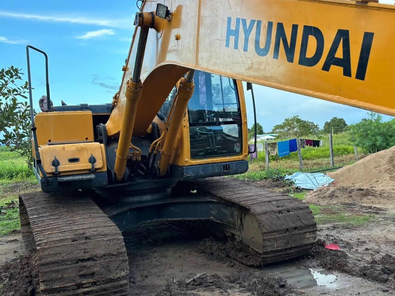 Escavadeira Hyundai 220LC-9S - Foto 5