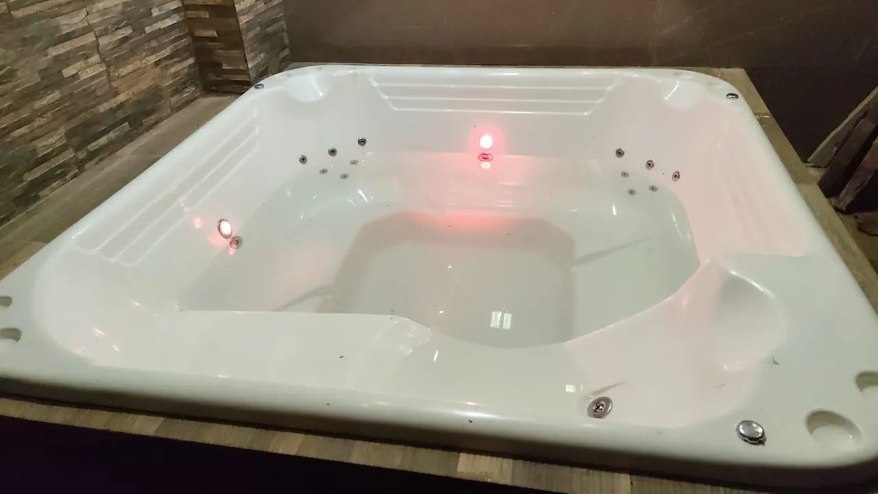 7-Person Complete SPA Bathtub, Beautiful64363477262977120