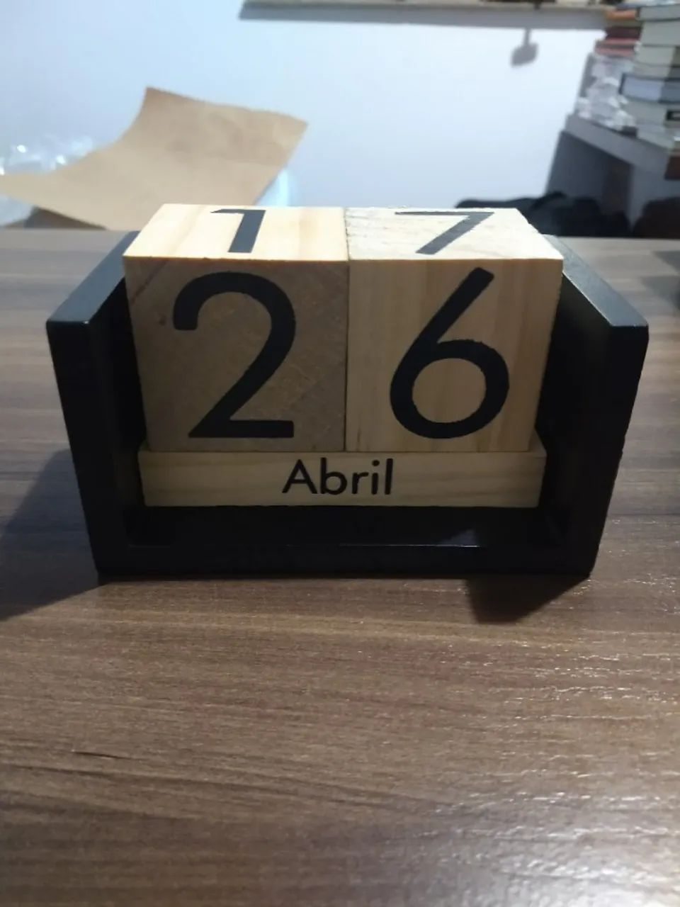 Calendario Cubo de Mesa Permanente em Madeira