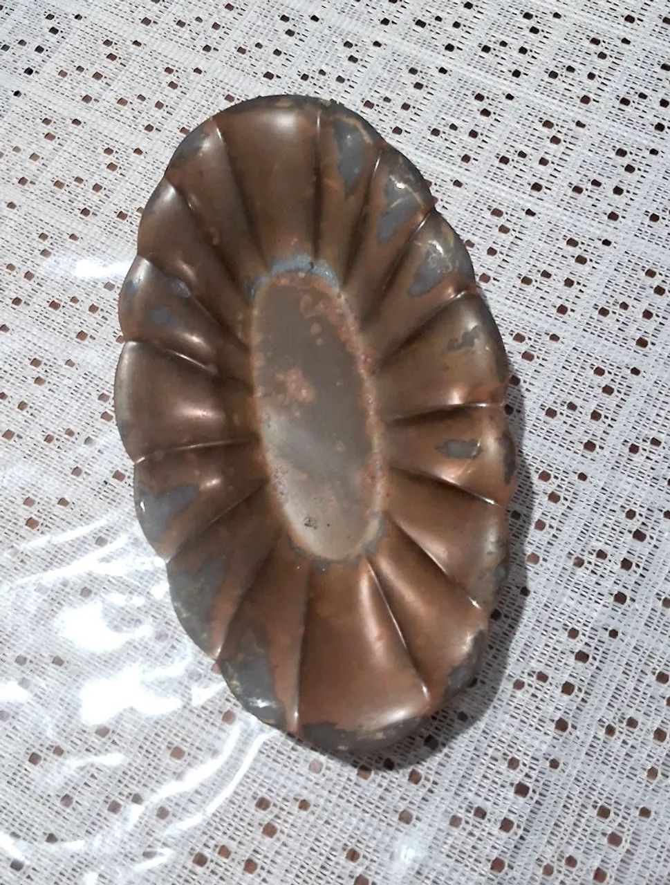 Petisqueira antiga de bronze 