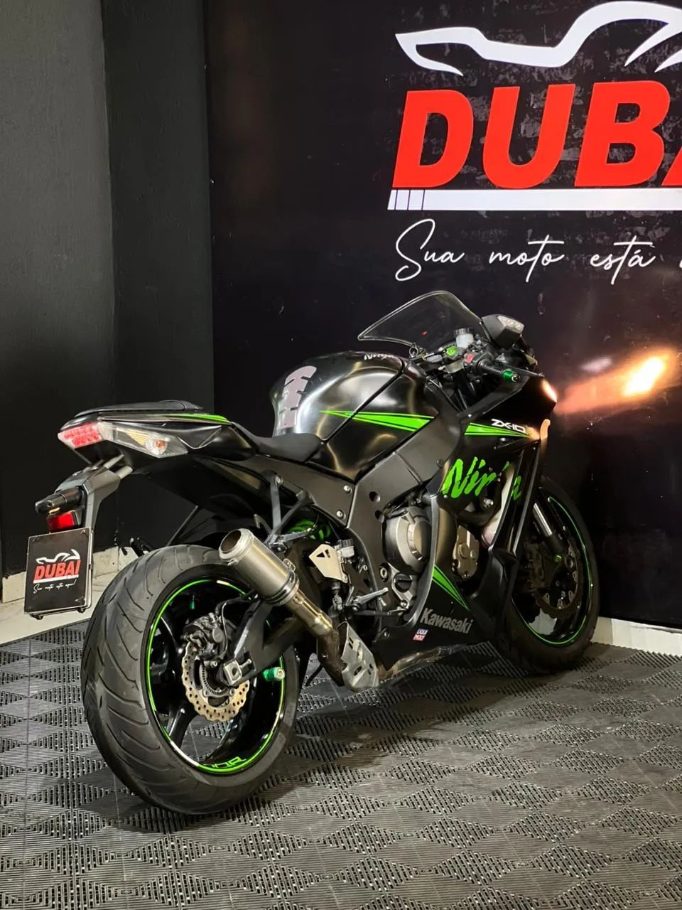 Kawasaki Zx-10/ Zx-10r 1000cc 2015 - 1413010032 | OLX