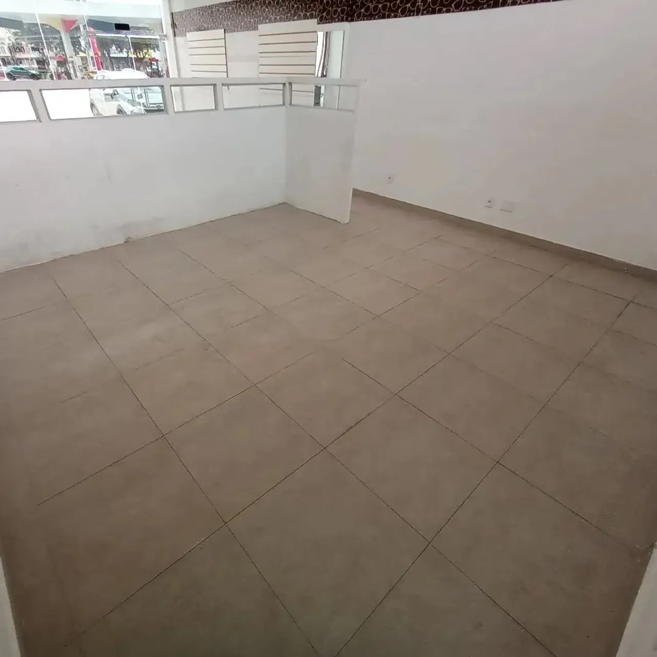 Salas comerciais disponíveis para aluguel no posto atem Área: 50m² Tipo: térreo