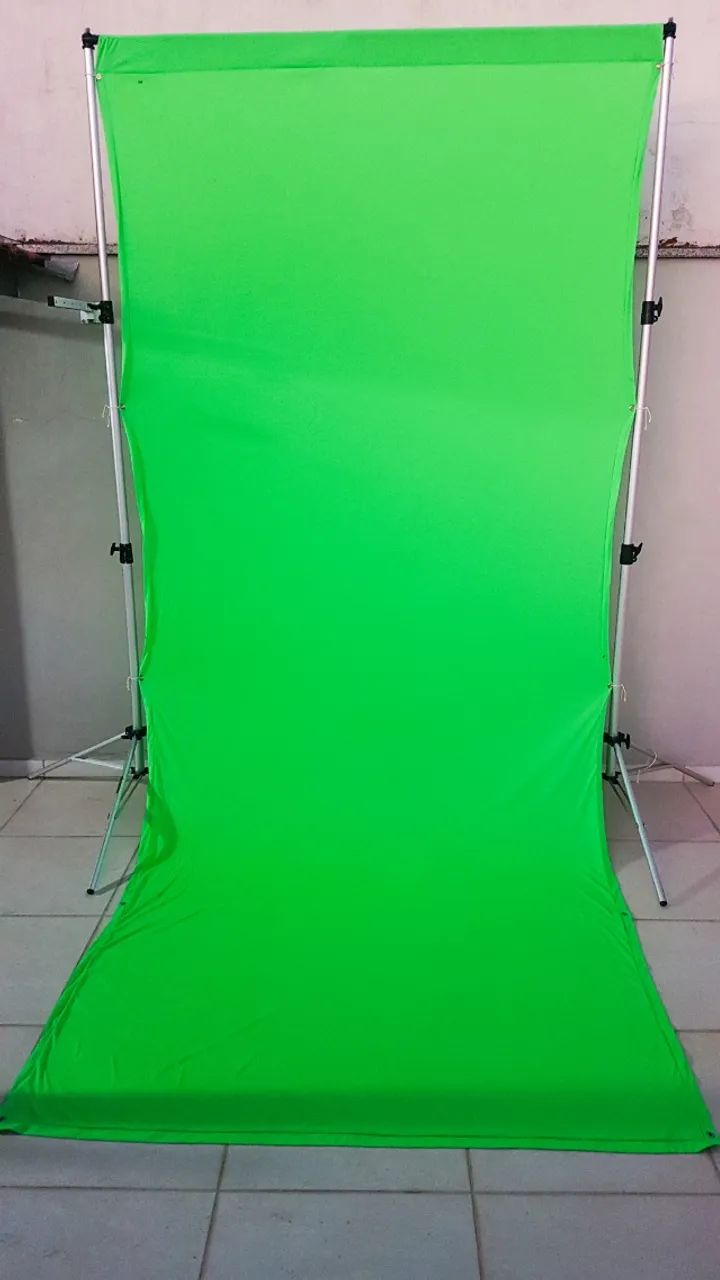 Kit Fundo Infinito (tripés 3m + barra telescópica 3m + chroma 4 x 1,5m + fundos)