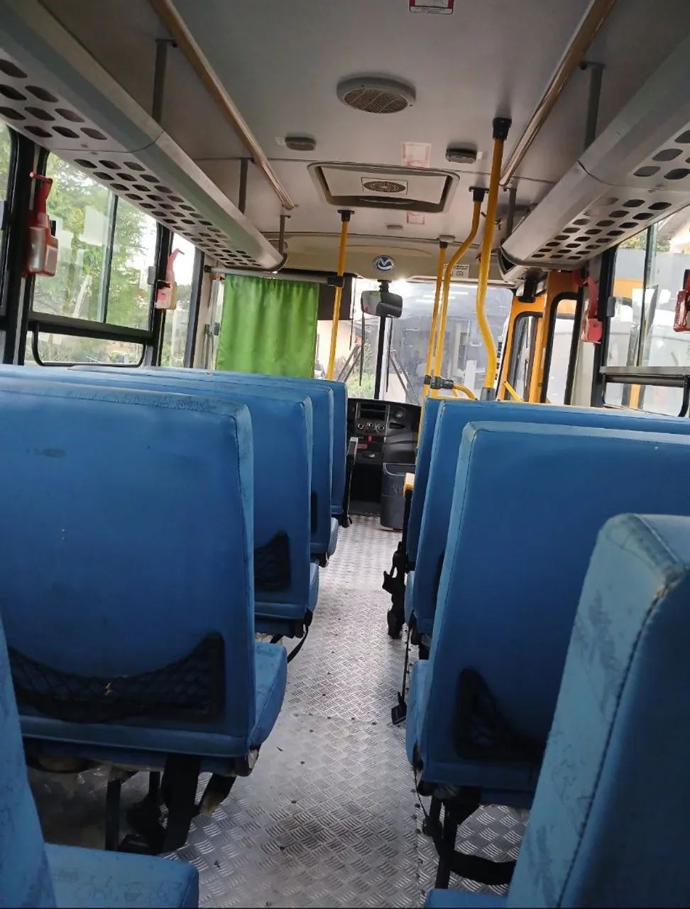 Micro Ônibus Iveco 70C17 ano 2016. Ótimo estado - Foto 9