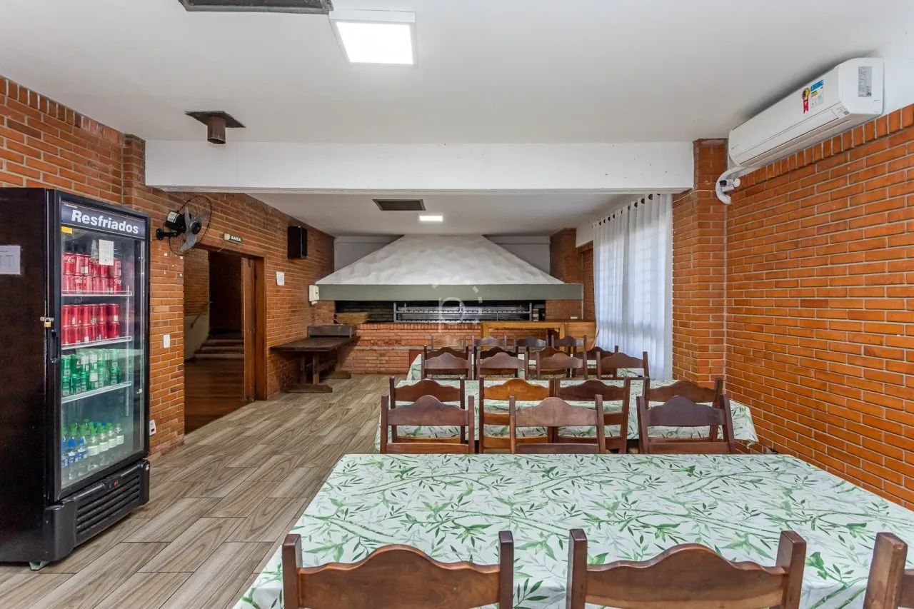 Venda de Prédio Comercial em Porto Alegre-RS, bairro Cristal com 481m² Área Const. e 4079m - Foto 9