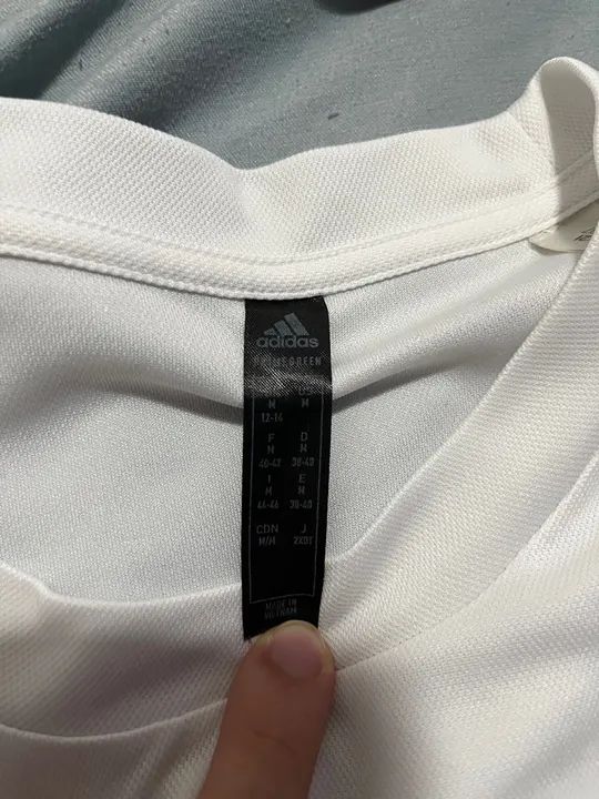 Camiseta Adidas branca P