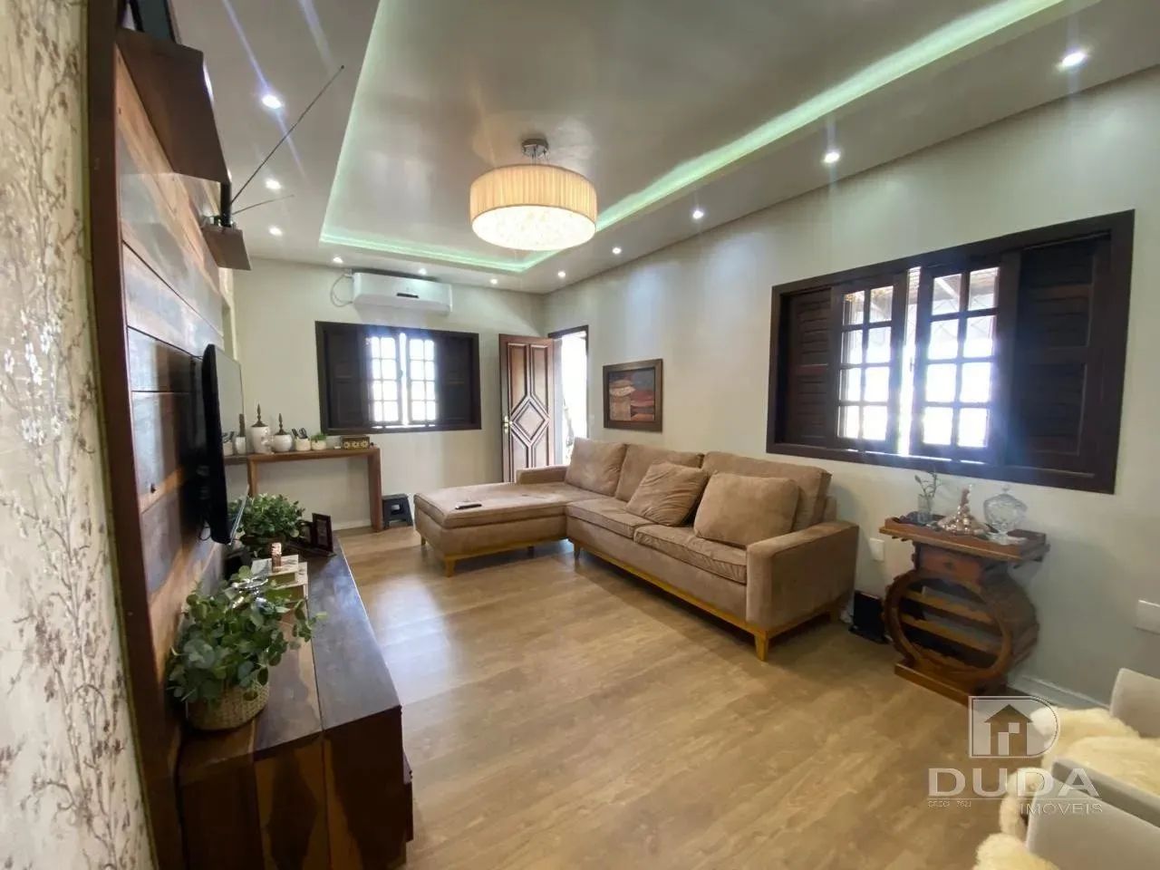 Linda casa com piscina - Foto 11