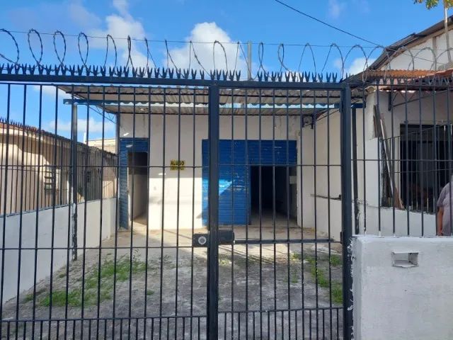 Aluguel Galpão 240 m² / Ponto Comercial - Próximo ao Aeroporto!