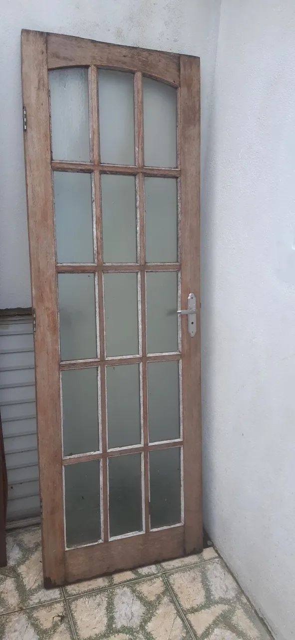 Porta de madeira com vidros 2,10 X 0,70