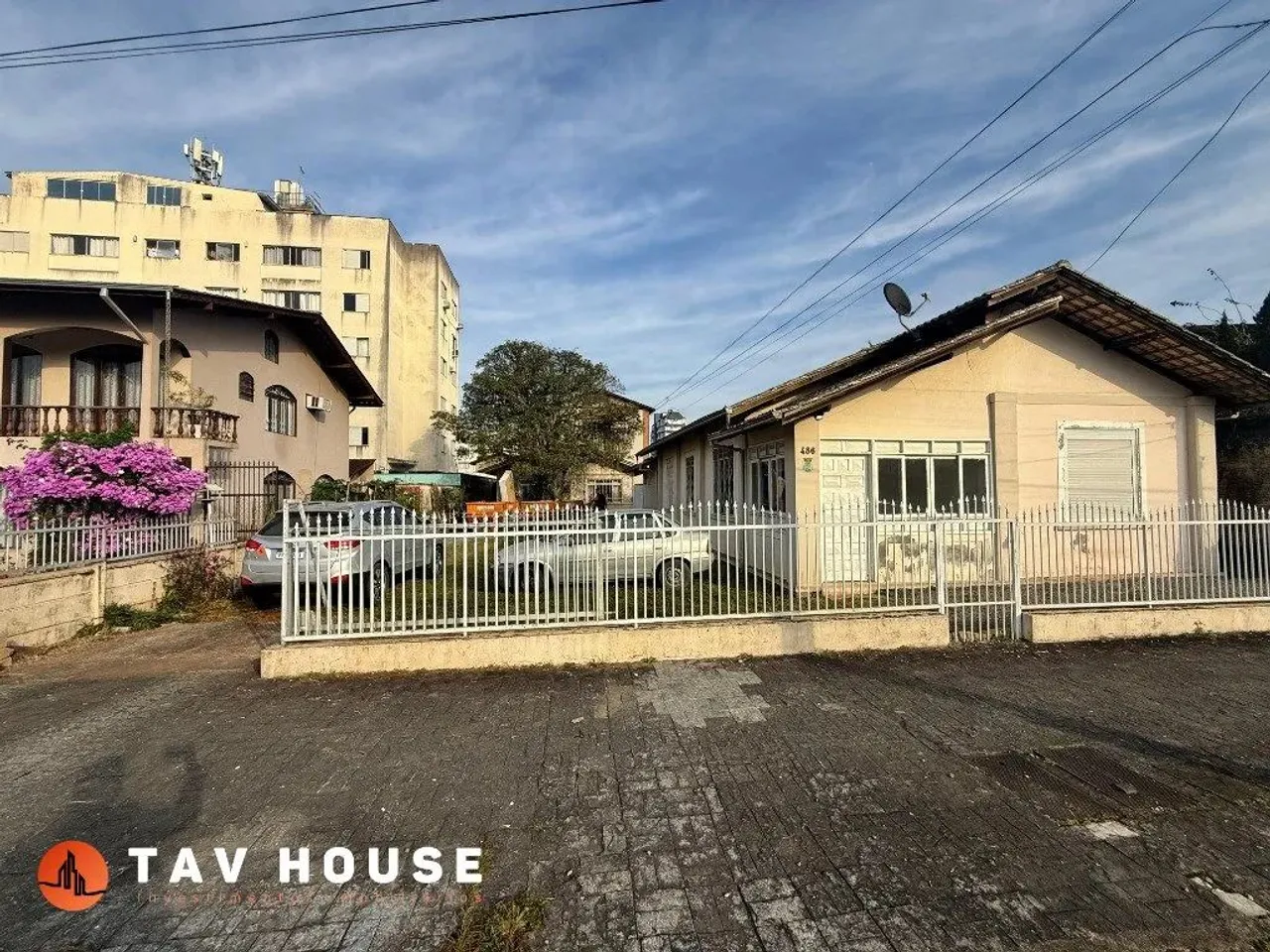 CASA IDEAL PARA EMPRESAS NO BUCAREIN EM JOINVILLE/SC