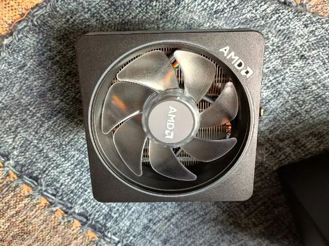 Cooler para Processador AMD Wraith Prism, 92mm, AM4, 199-999888 - Foto 4