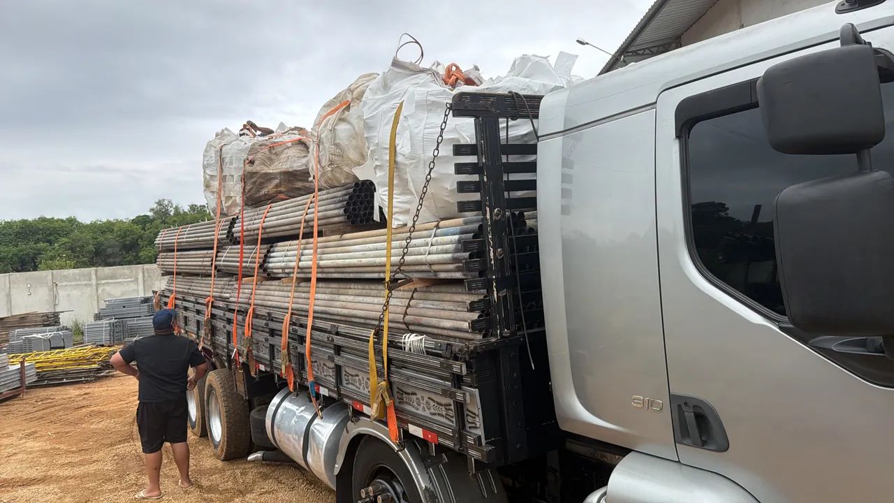 Vende-se caminhão Bitruk 