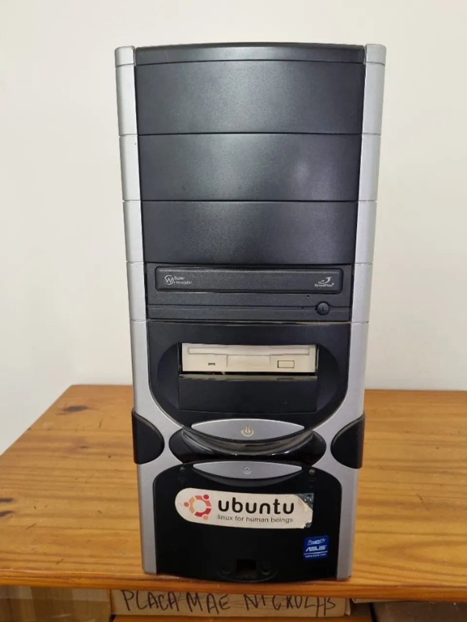 Computador DESKTOP- ASUS - (Somente o Gabinete)