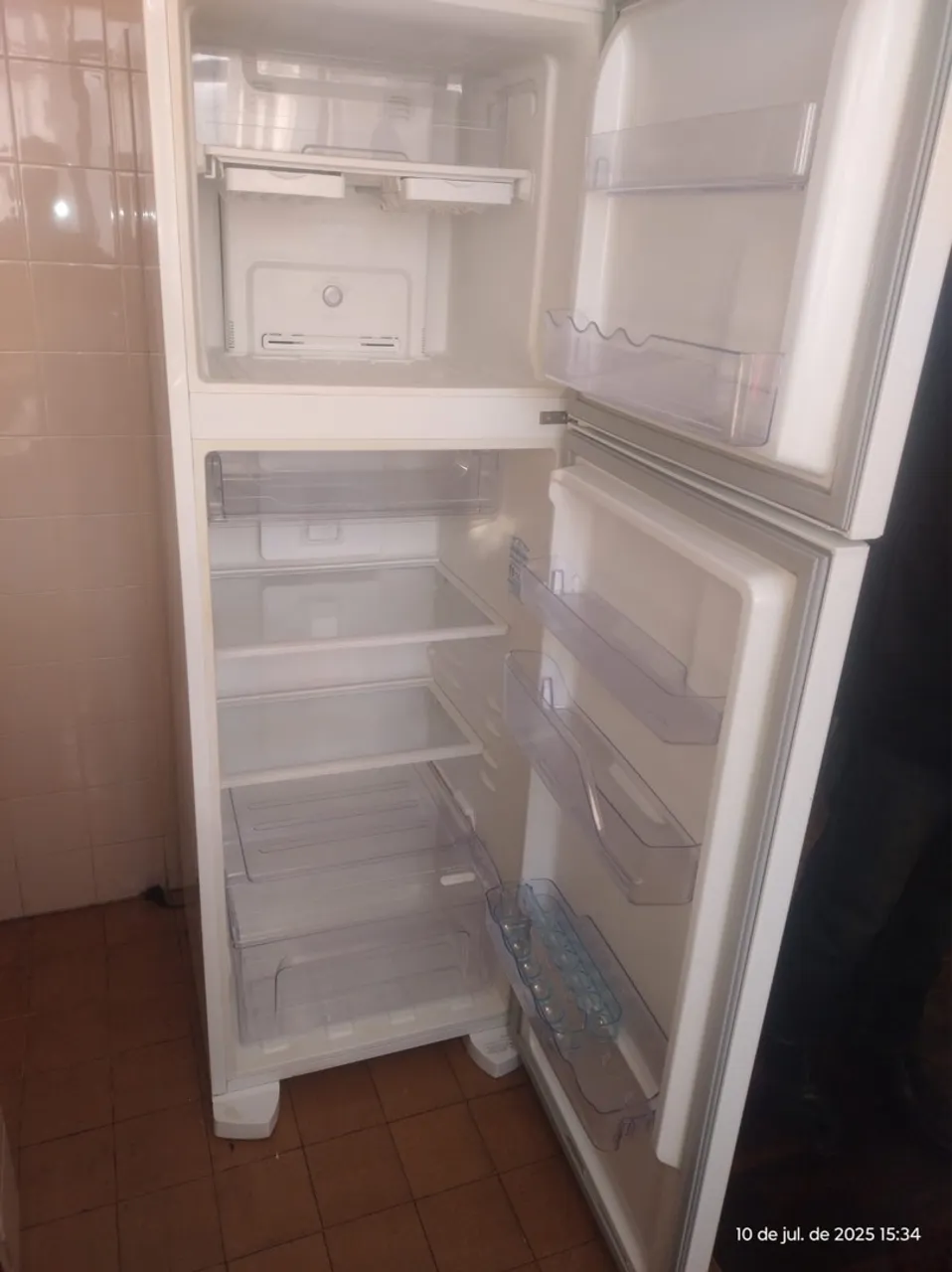 Geladeira Frost Free - Pronta para uso