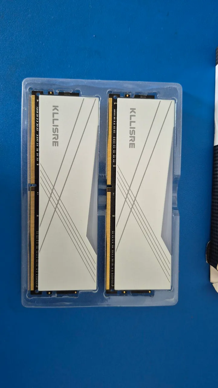 Memória RAM DDR4 16GB (2x8GB) 3200MHz - Kllisre
