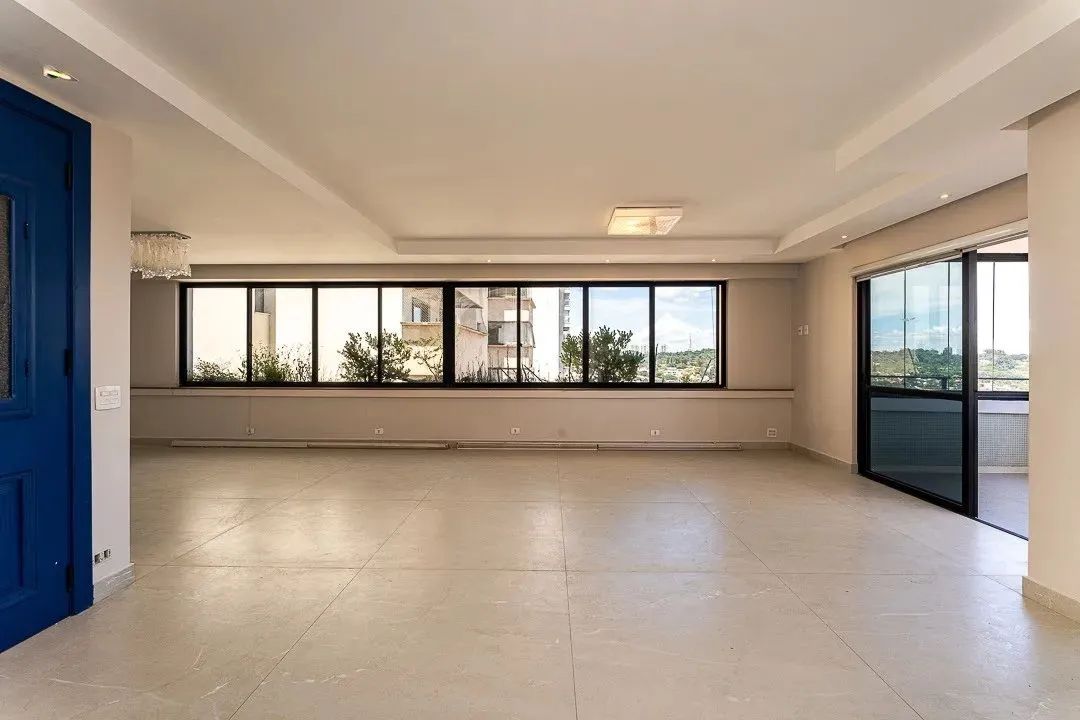 Apartamento tipo para venda com 3 quartos, sendo 1 suíte, 180m² - Foto 2