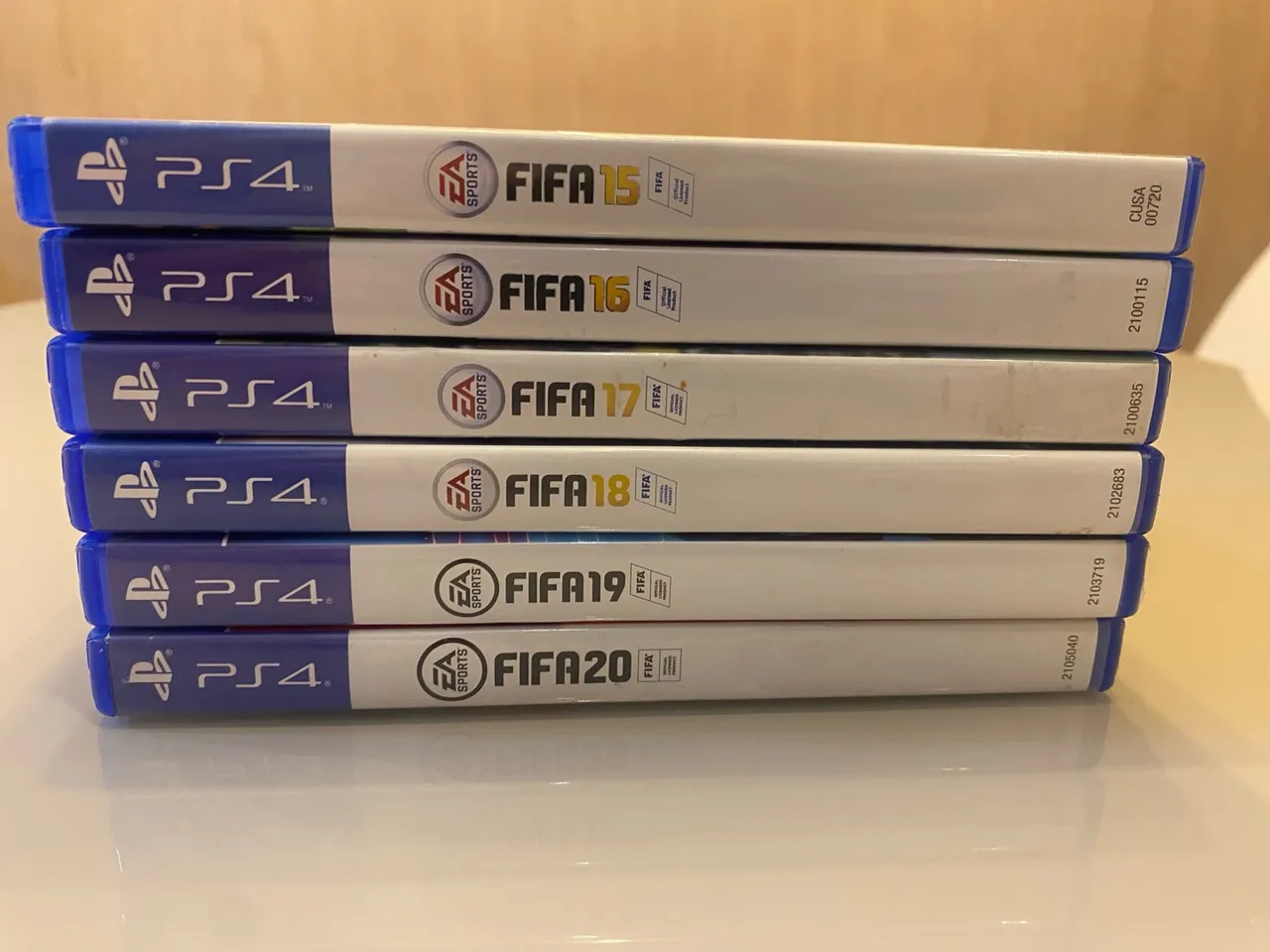 FIFA 15 a FIFA 20 - PS4