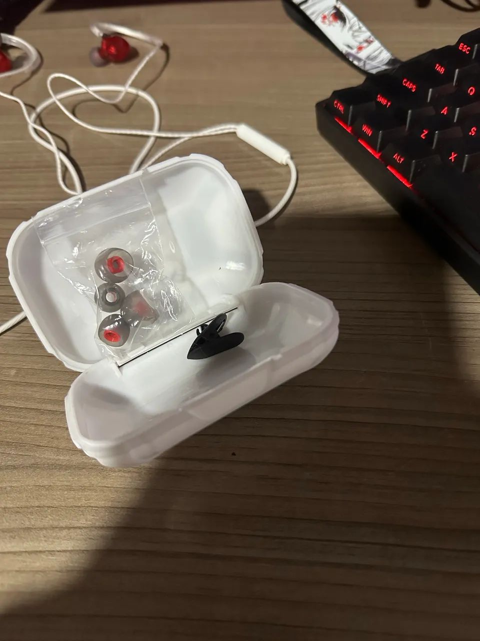 FONE QZK AK6 - Foto 3