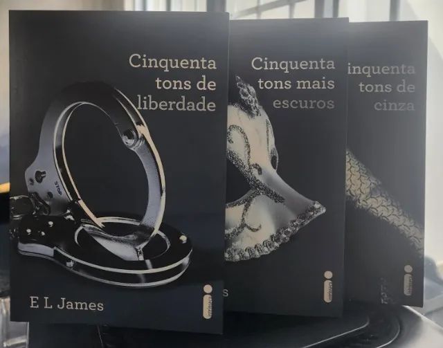 BOX TRIOLOGIA CINQUENTA TONS DE CINZA