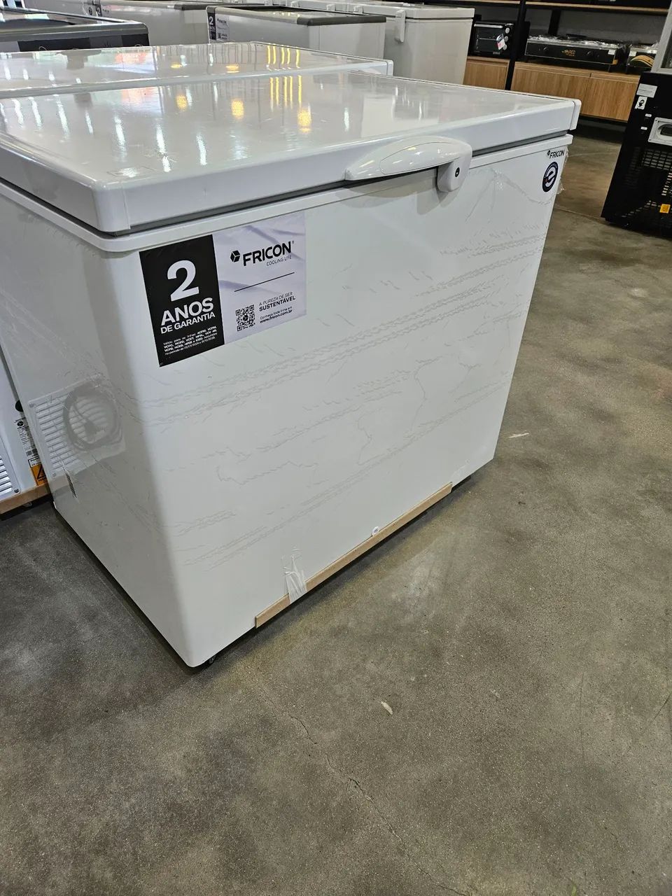 freezer horizontal 2 tampas 311 litros 2 anos de garantia
