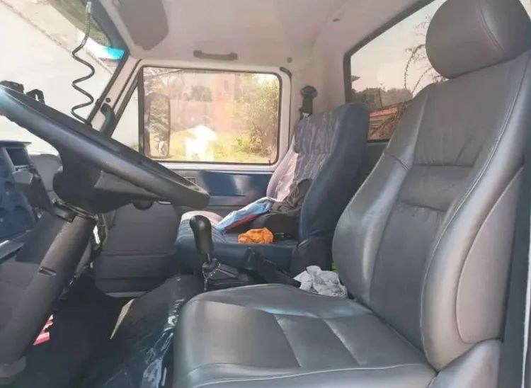 Caminhão Worker 8-120  - Foto 10