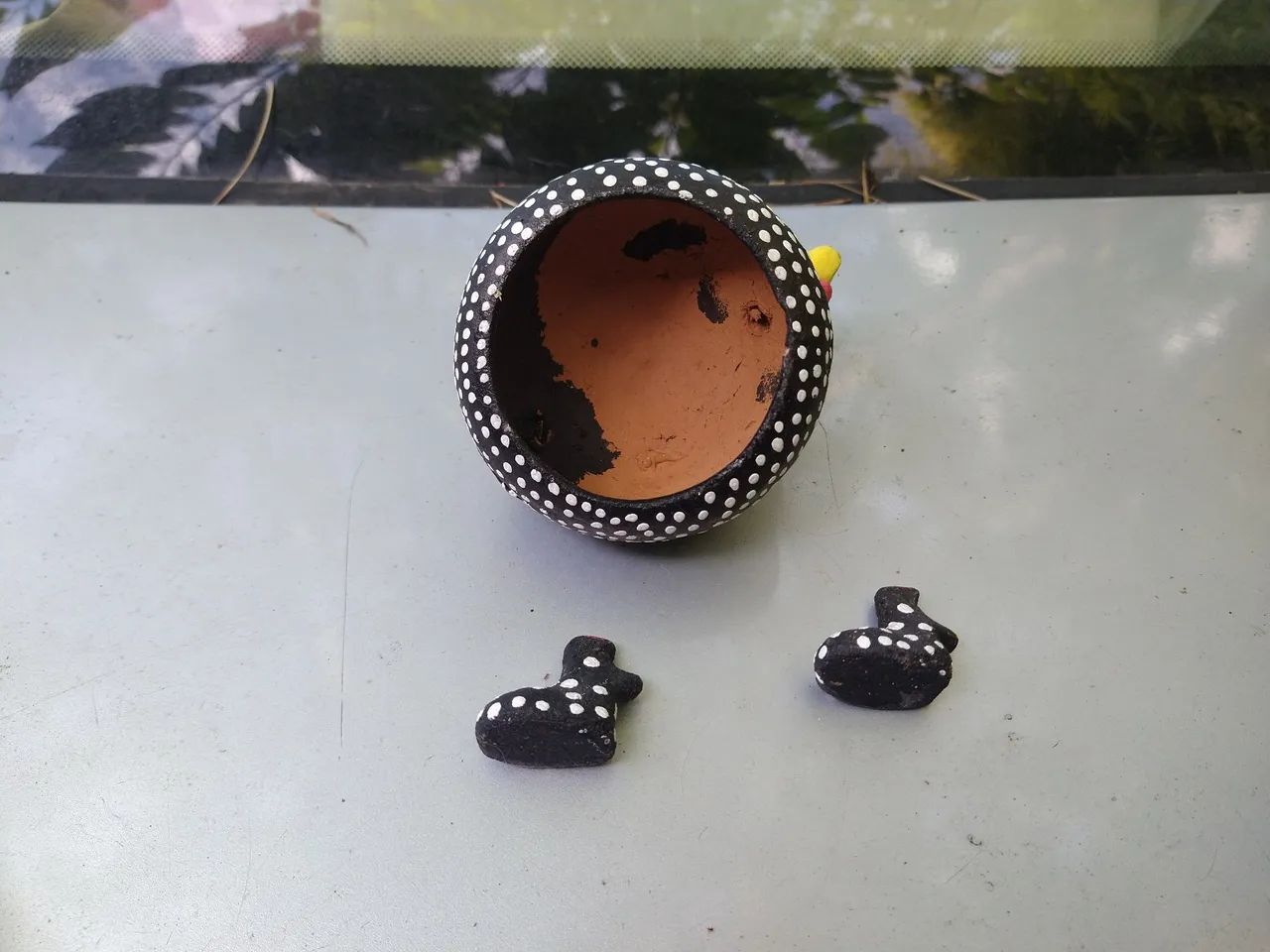 Galinha e Pintinhos de barro - Decoração - Foto 3