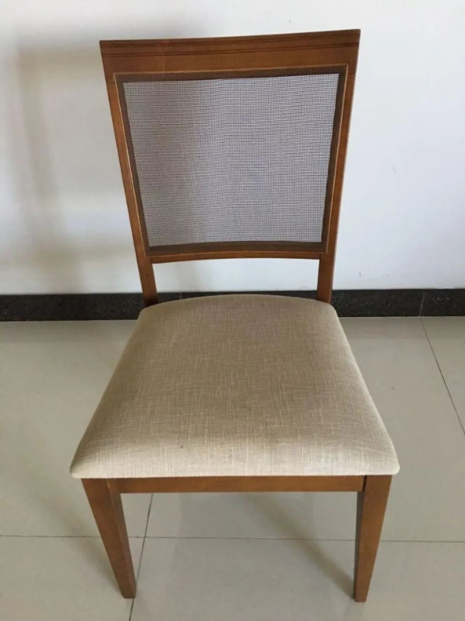 Mesa com tampo de vidro e oito cadeiras - Foto 2