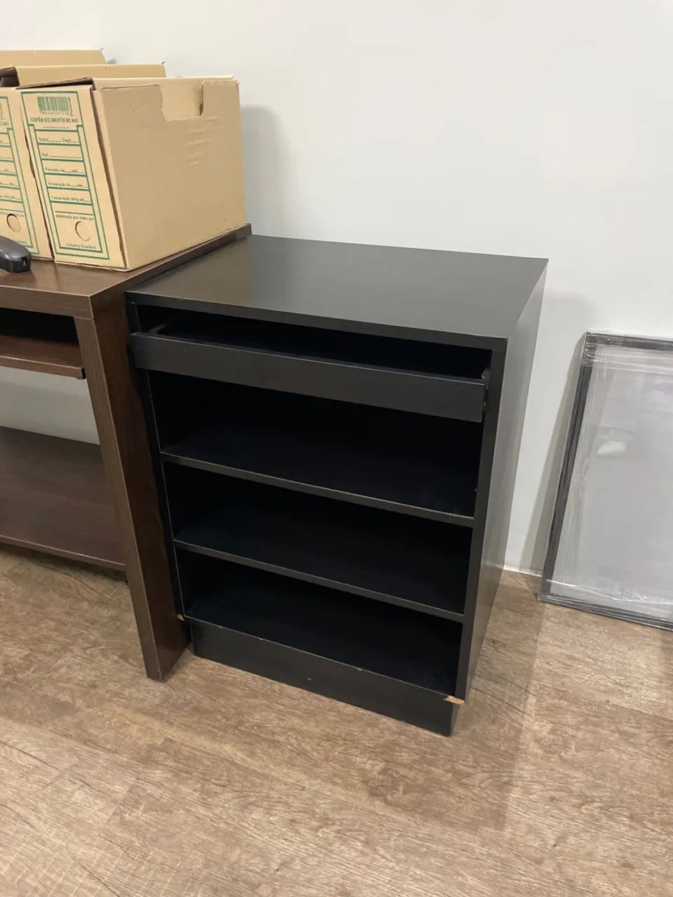 Mesa de Escritório em Madeira própria para computador  - Foto 3
