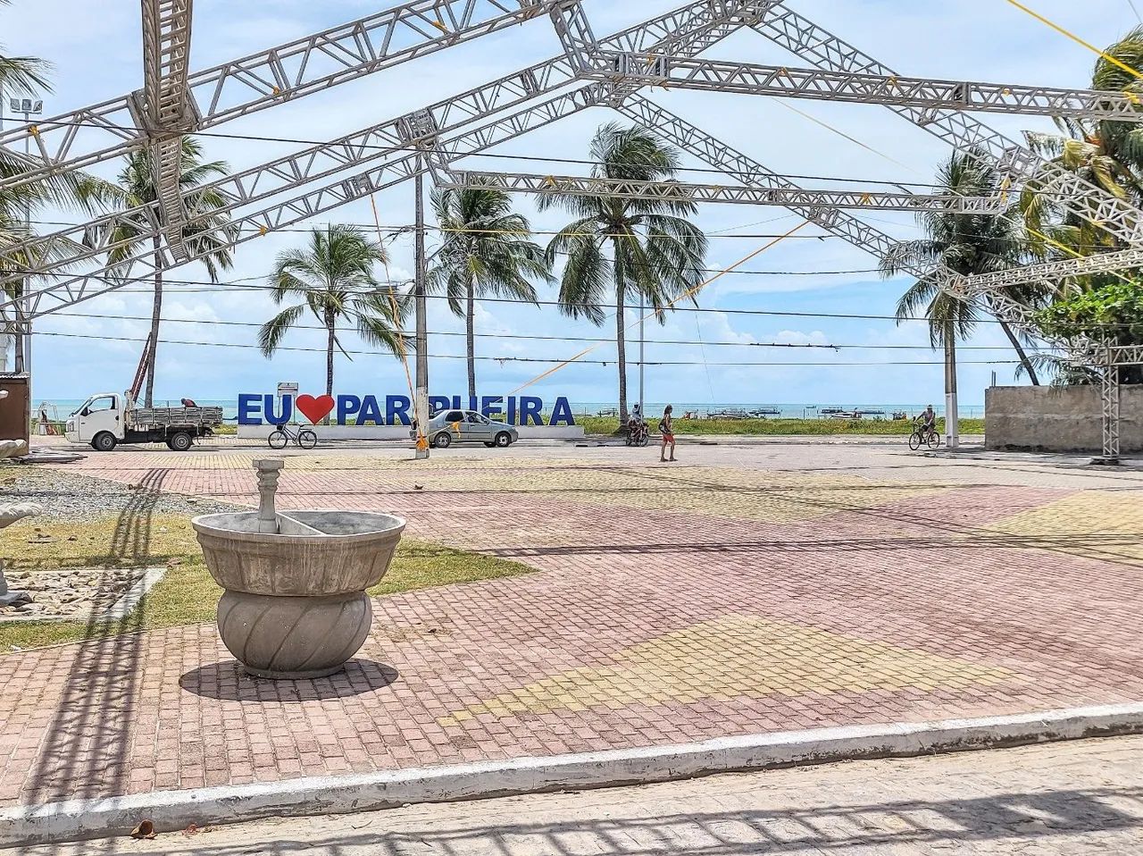 Venda - Imóvel com área total medindo 3.600m² aproximadamente, ao lado da Igreja de Santo 