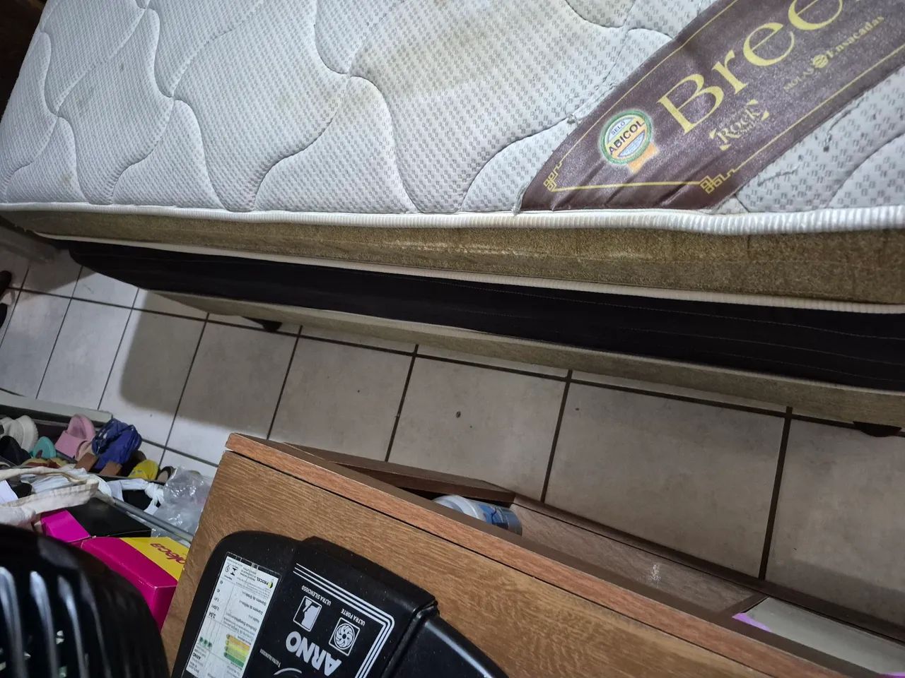 Vendo cama box conjugada em bom estado