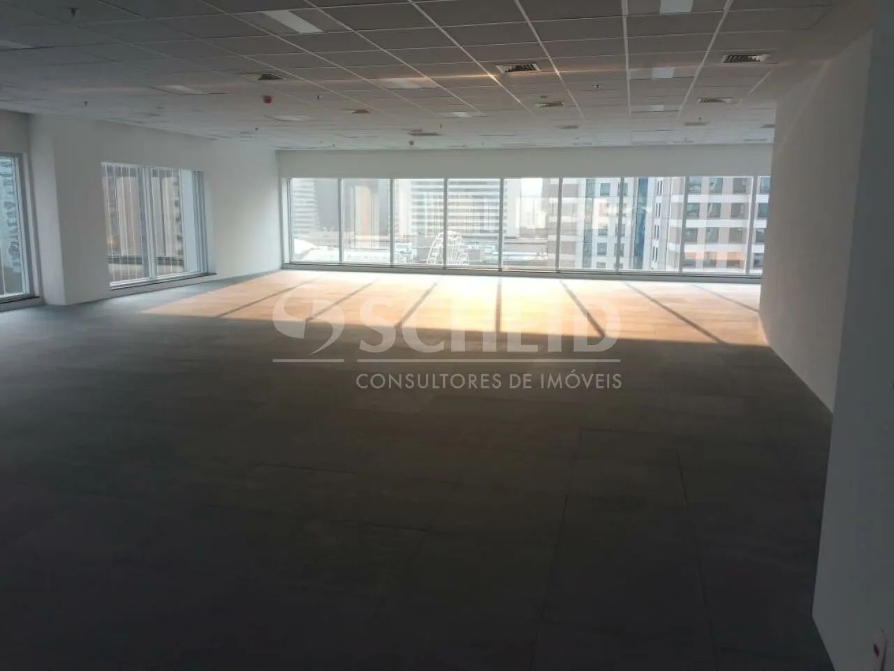 CONJUNTO COMERCIAL, 266 M², 2 SALAS, 2 BANHEIROS, COPA, AR CONDICIONADO,16 VAGAS. - Foto 3