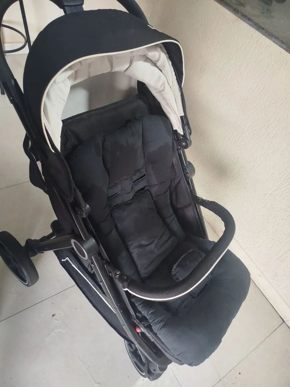 Vendo carrinho de bebê