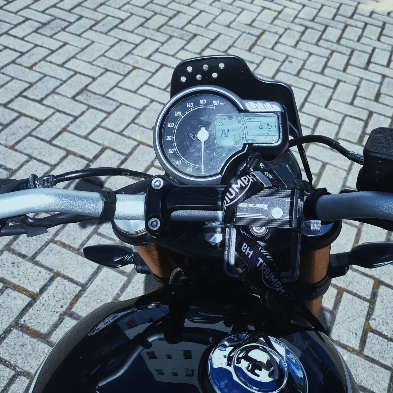 Triumph Speed 400 - Foto 4
