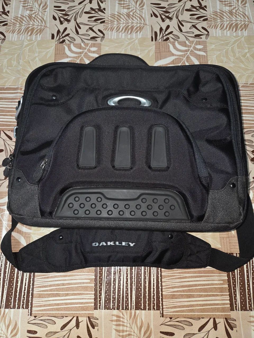 BOLSA OAKLEY COMPUTER BAG , NOVA , SEM USO  ! - Foto 2