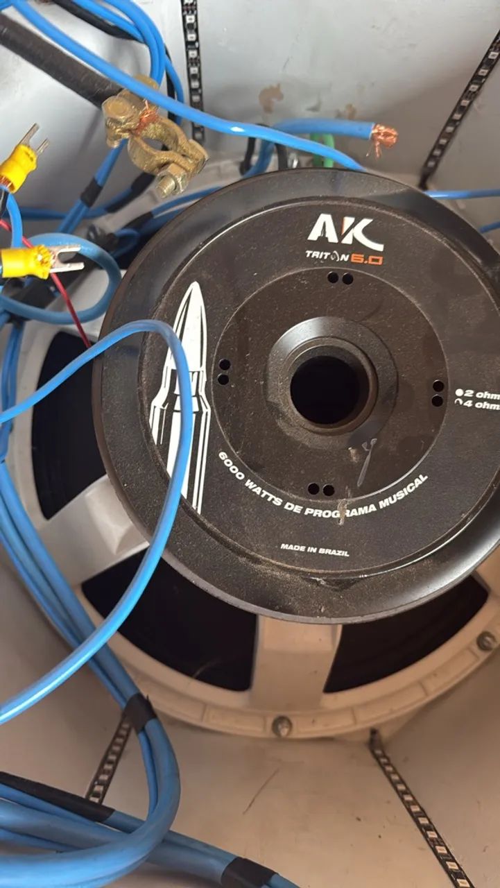 Vendo carcaça de. Ak 18 polegadas 4 ohms  - Foto 2