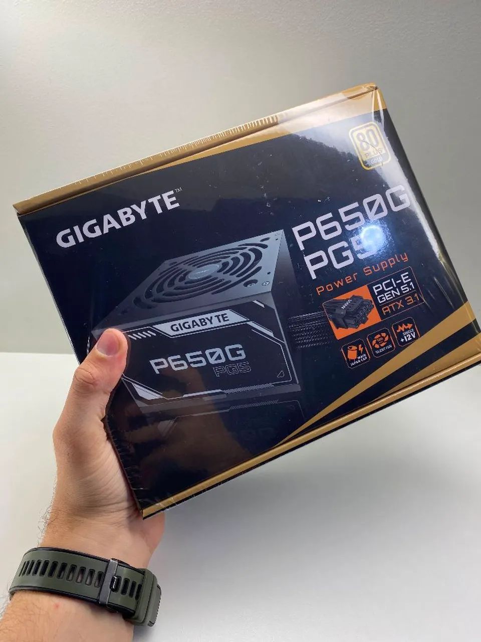 Fonte Real Gigabyte 650W 80p Gold Lacrada - Foto 2