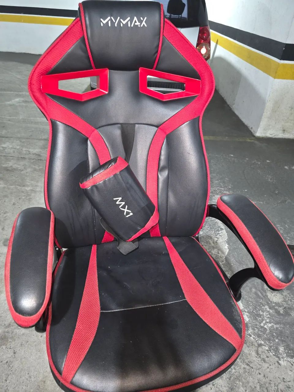Gaming Chair in Excellent Condition