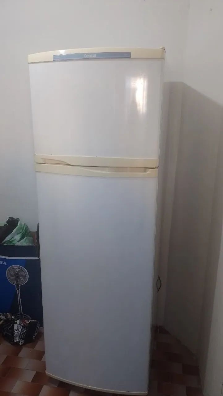 Geladeira Cônsul usada