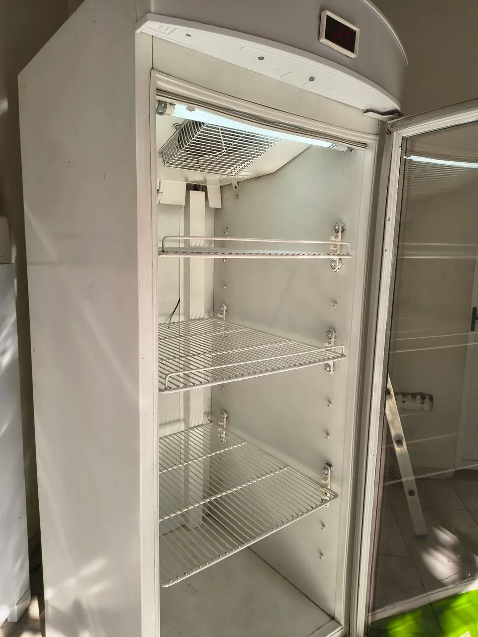 Expositor de bebidas grande - Foto 2