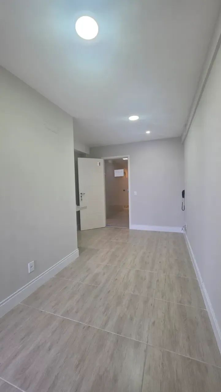 Espaço comercial no Blue Center, com sala de espera