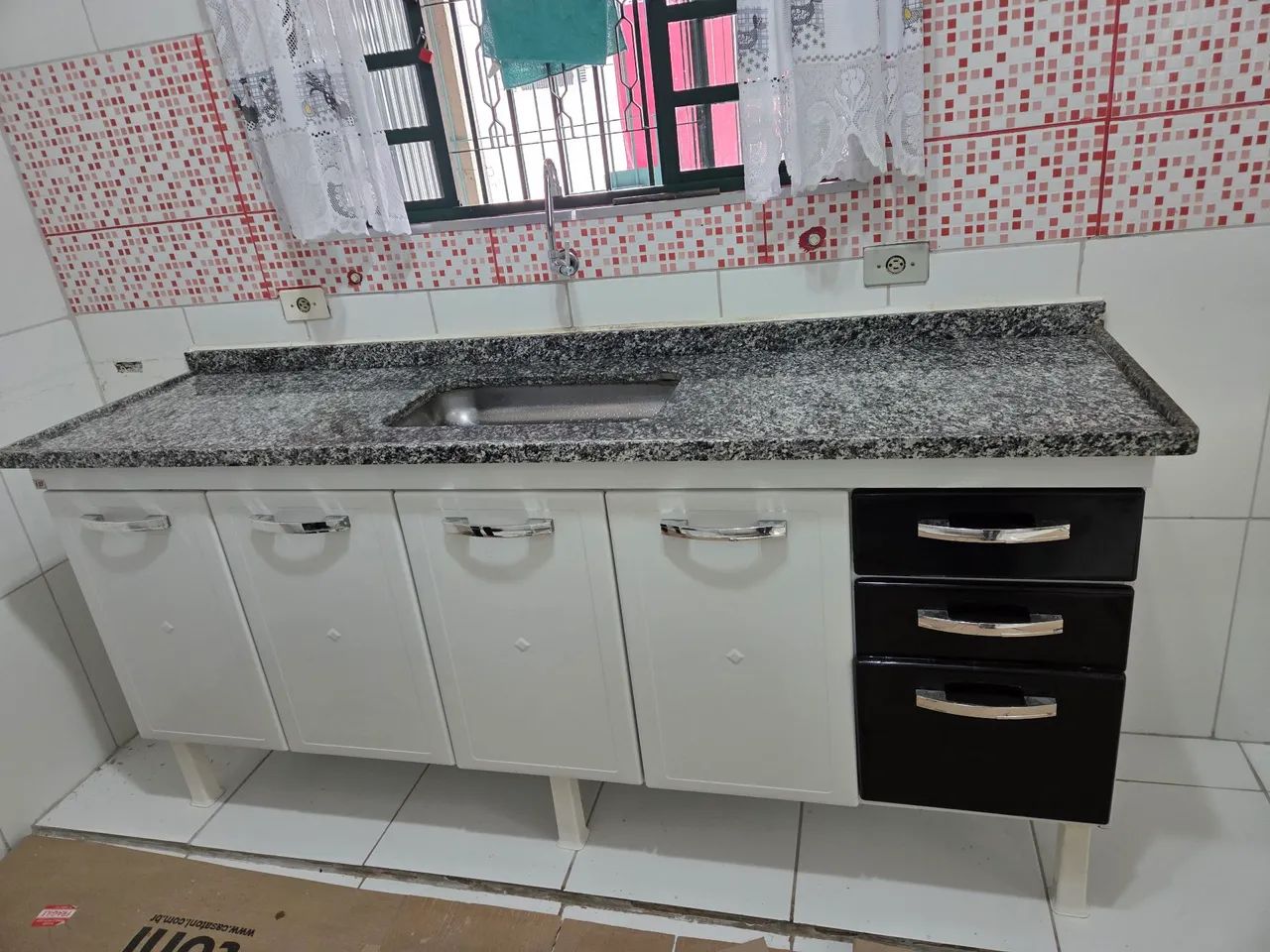 Gabinete de cozinha com pia - Foto 3